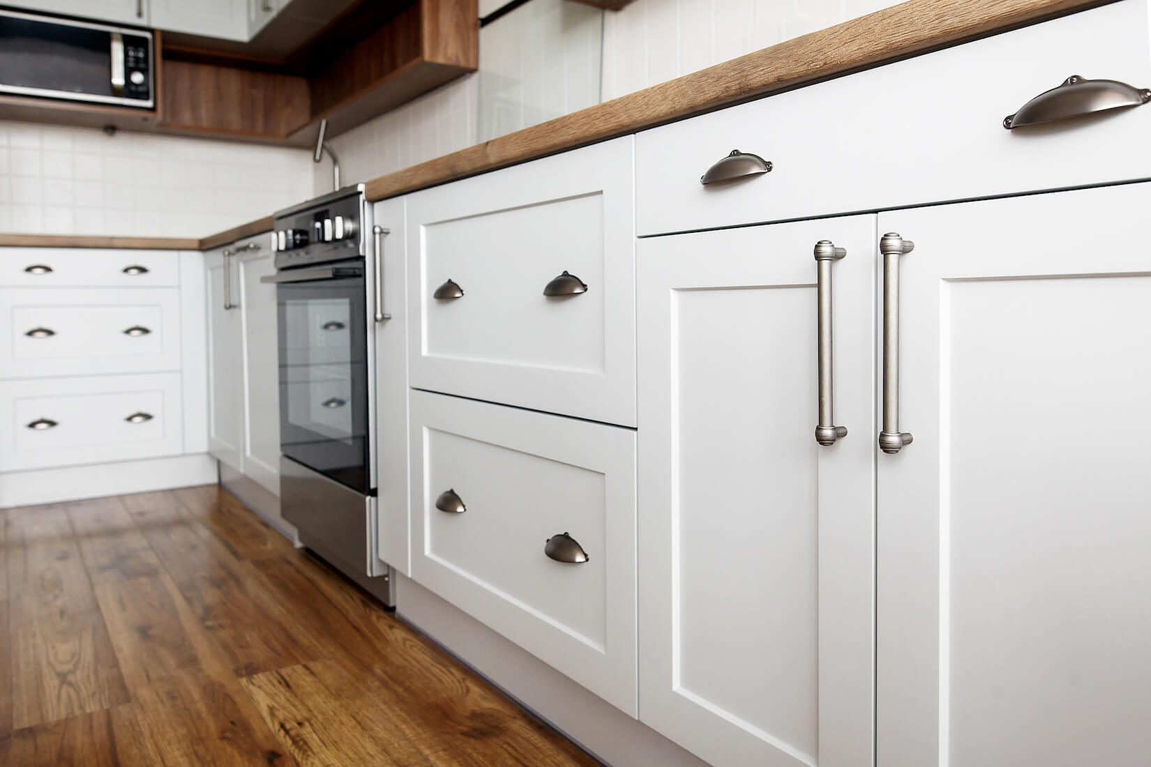 Kitchen Cabinets: Plywood vs. Furniture Board